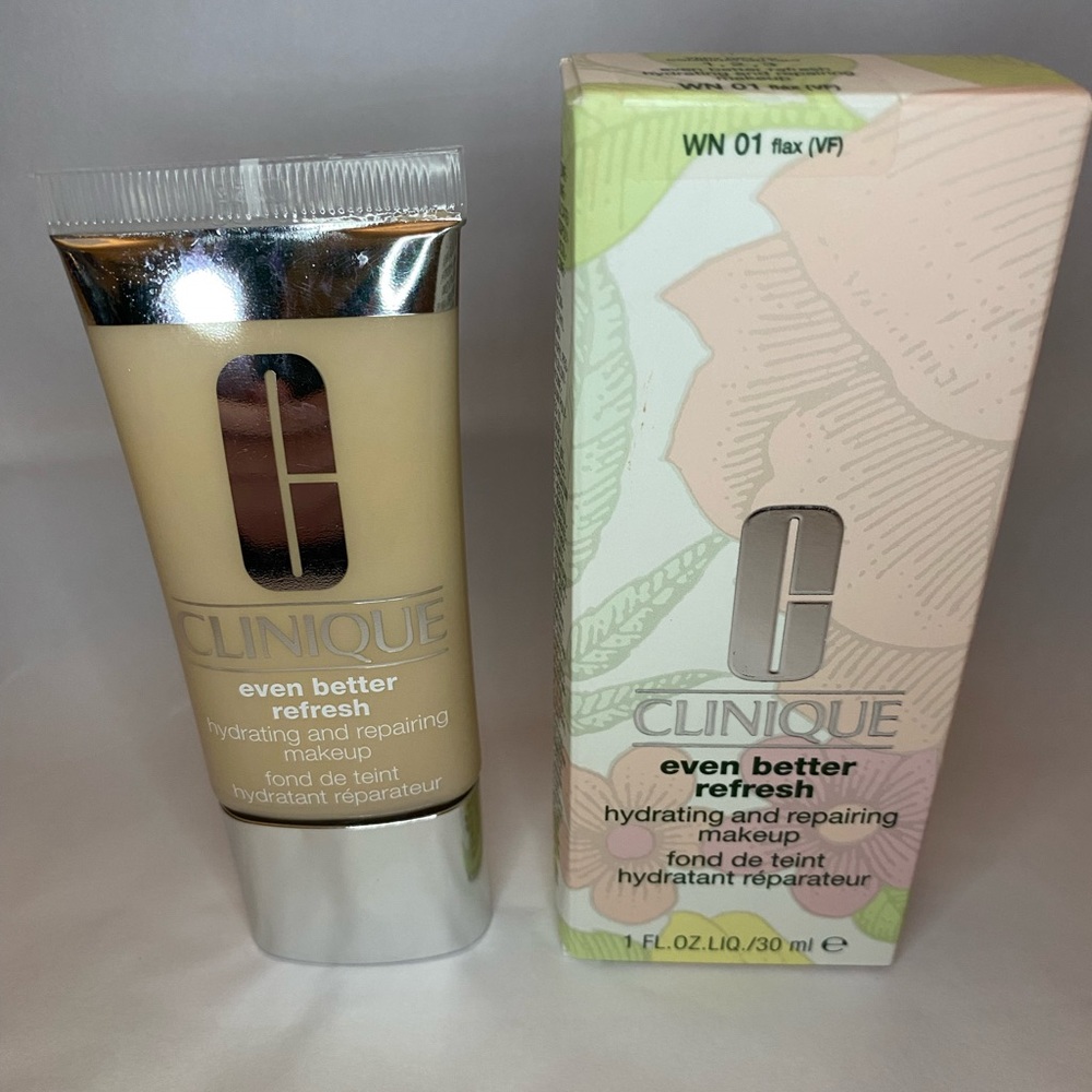 Even Better Refresh Hydrating and Repairing Makeup in WN 01 Flax